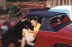 Eijiro Ozaki - Ator Japonês - ficou apaixonado pela Porsche